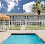 Super 8 By Wyndham Biloxi 