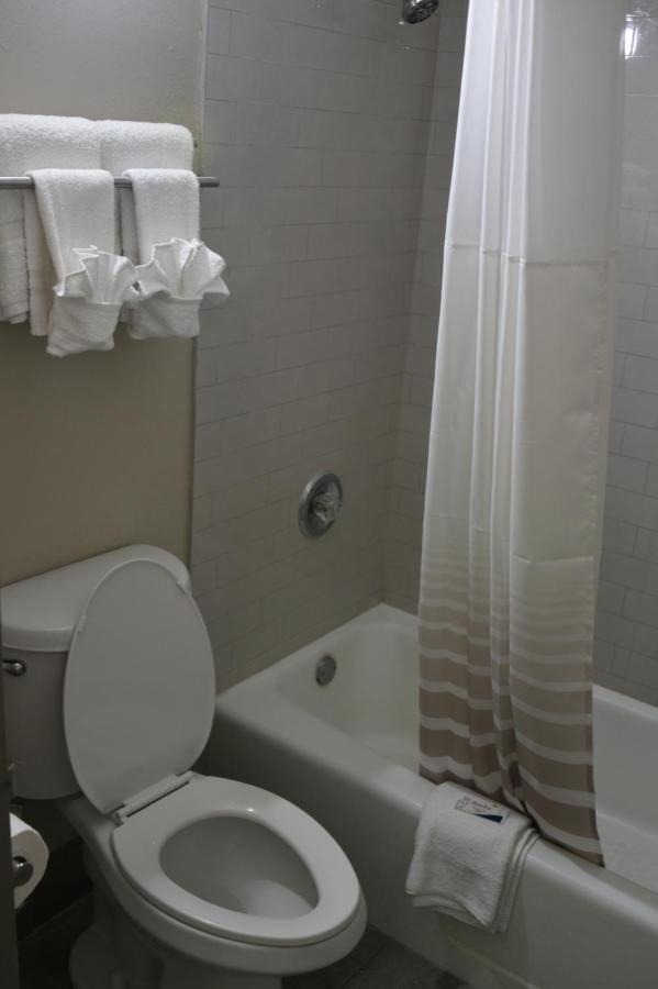 Super 8 By Wyndham 3*